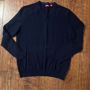 Izod Men’s dark navy v-neck sweater size large